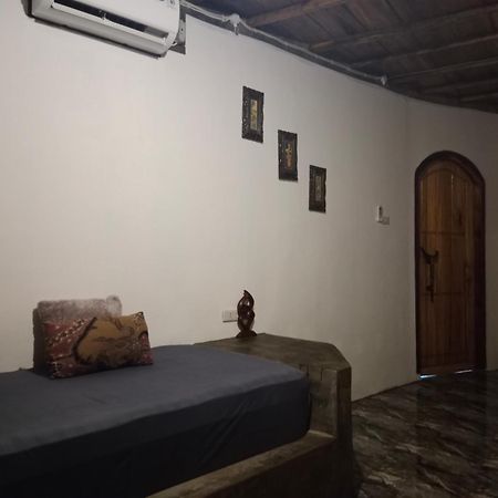 Rumah Nalu Surf Camp Krui Eksteriør billede