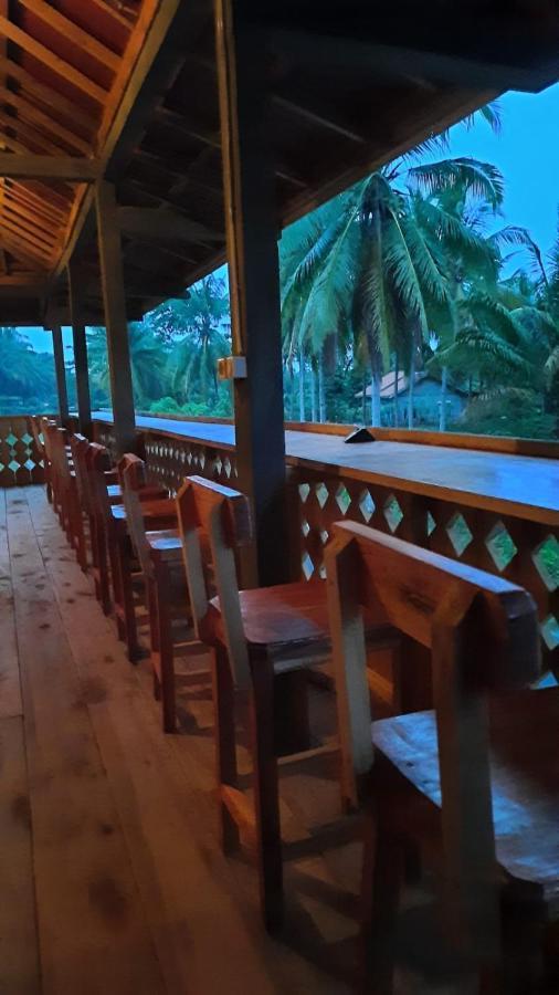 Rumah Nalu Surf Camp Krui Eksteriør billede