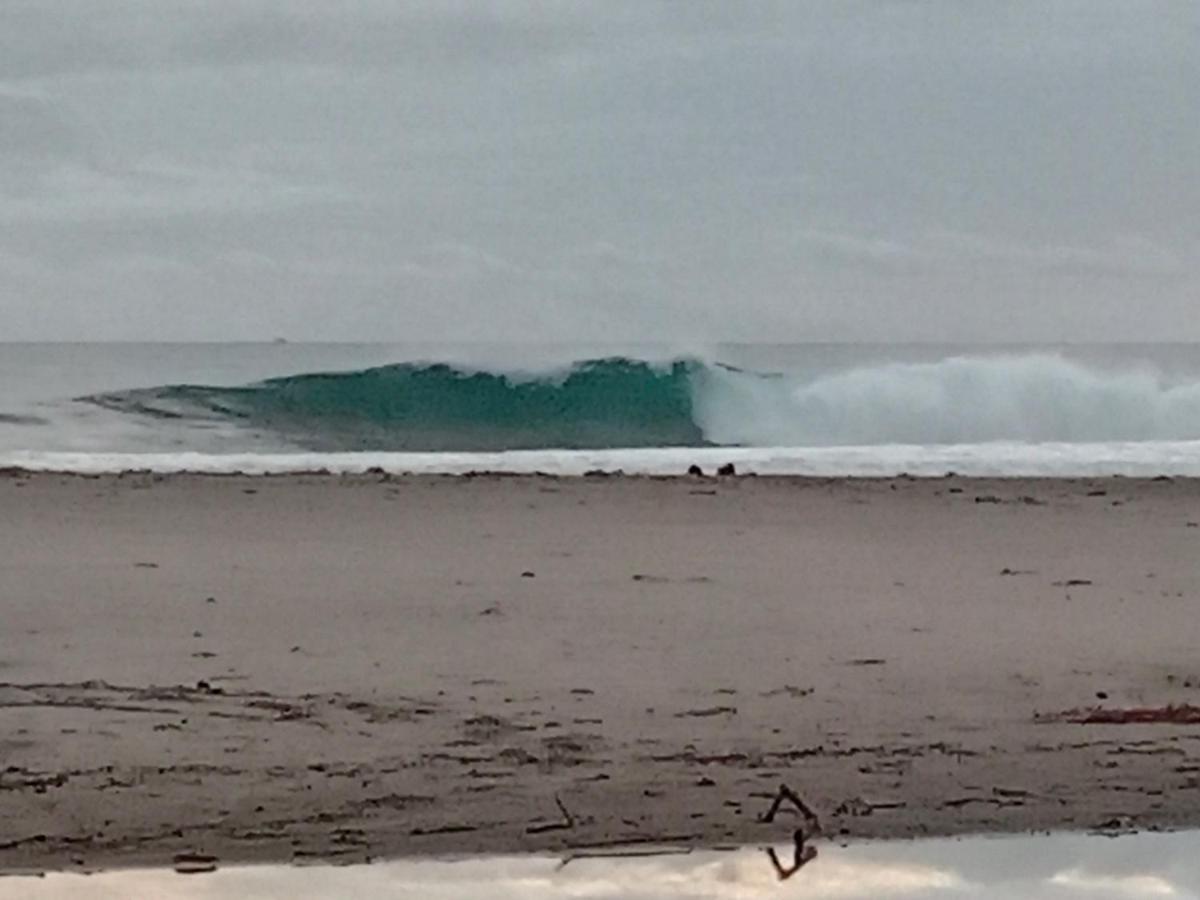Rumah Nalu Surf Camp Krui Eksteriør billede