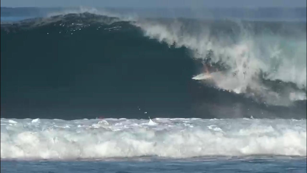 Rumah Nalu Surf Camp Krui Eksteriør billede