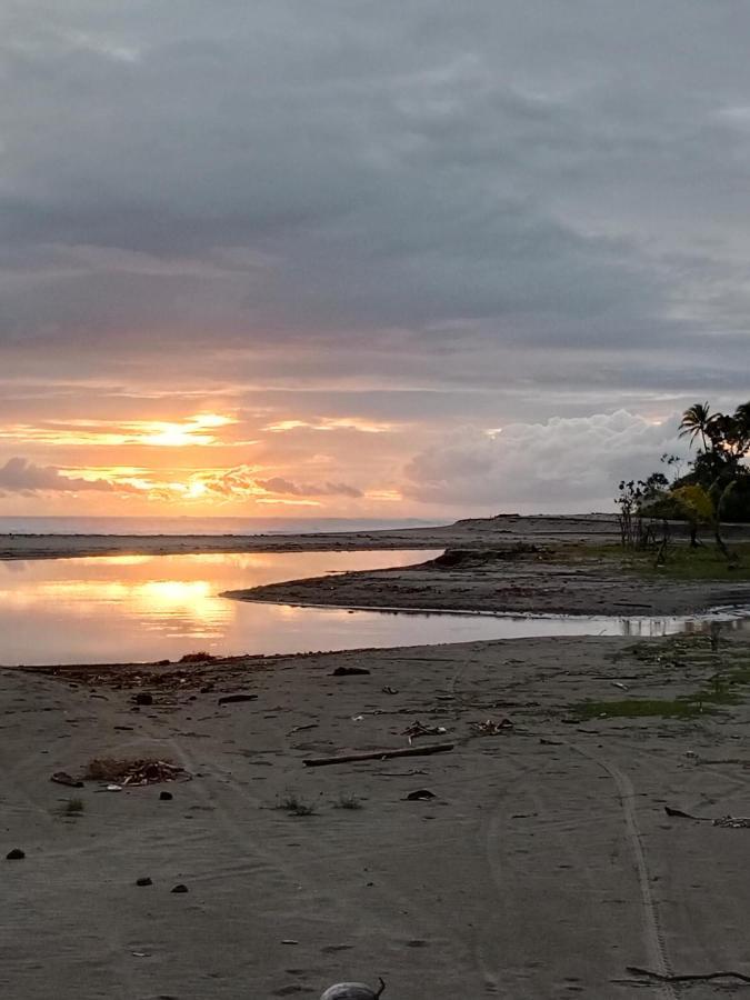 Rumah Nalu Surf Camp Krui Eksteriør billede