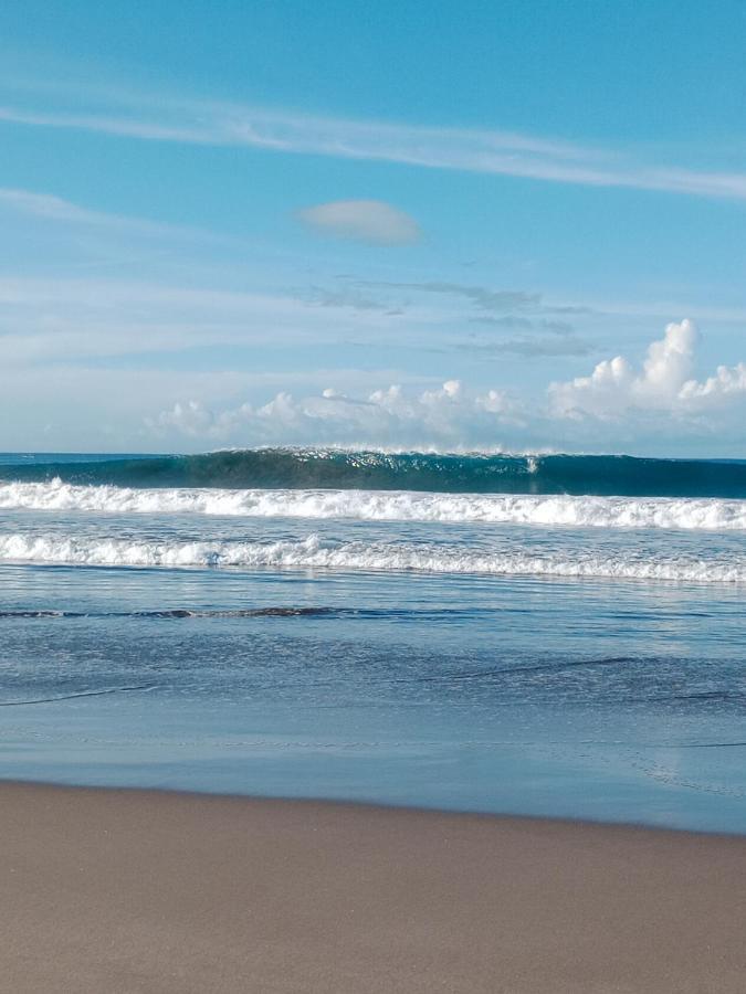 Rumah Nalu Surf Camp Krui Eksteriør billede