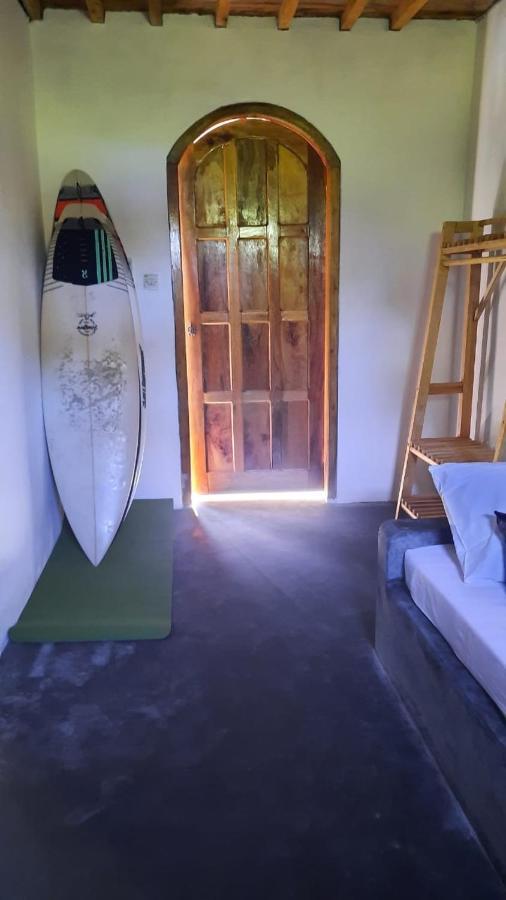 Rumah Nalu Surf Camp Krui Eksteriør billede
